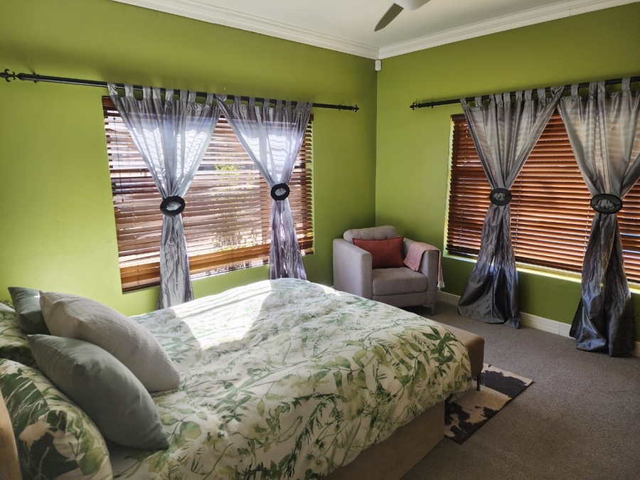 3 Bedroom Property for Sale in Winterstrand Eastern Cape